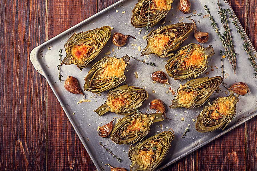 Edible flowers - Artichokes baked with cheese, garlic and thyme