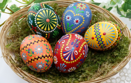 THE PAGAN ORIGINS OF EASTER – AND DIFFERENT EASTER FOODS FROM AROUND THE WORLD